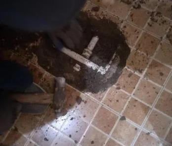 东河卫生间漏水维修公司为您分享下卫生间渗水如何处理及注意事项